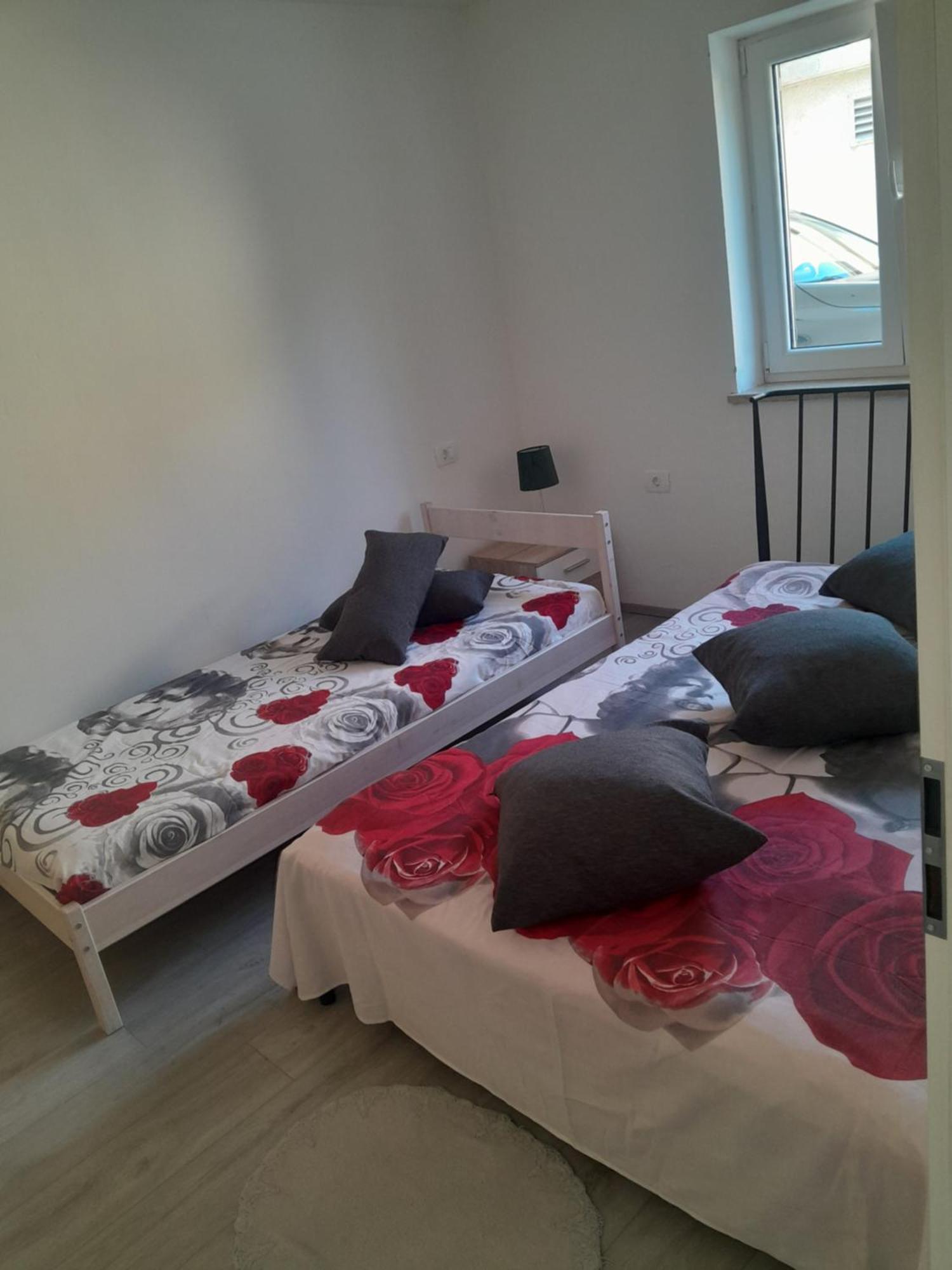 Apartmaji Strunjan Exterior foto
